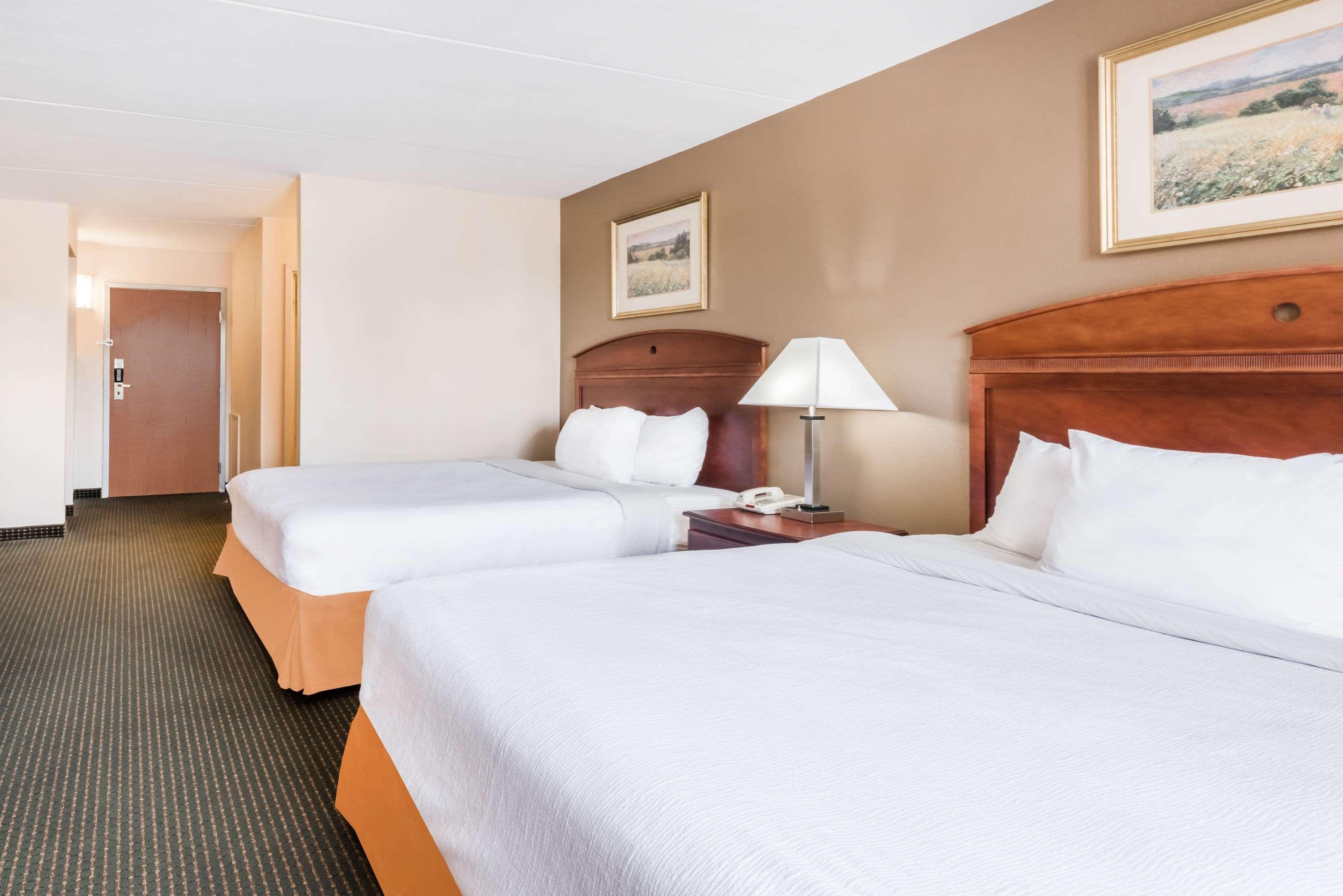 Ramada By Wyndham Harrisburg/Hershey Area Dış mekan fotoğraf