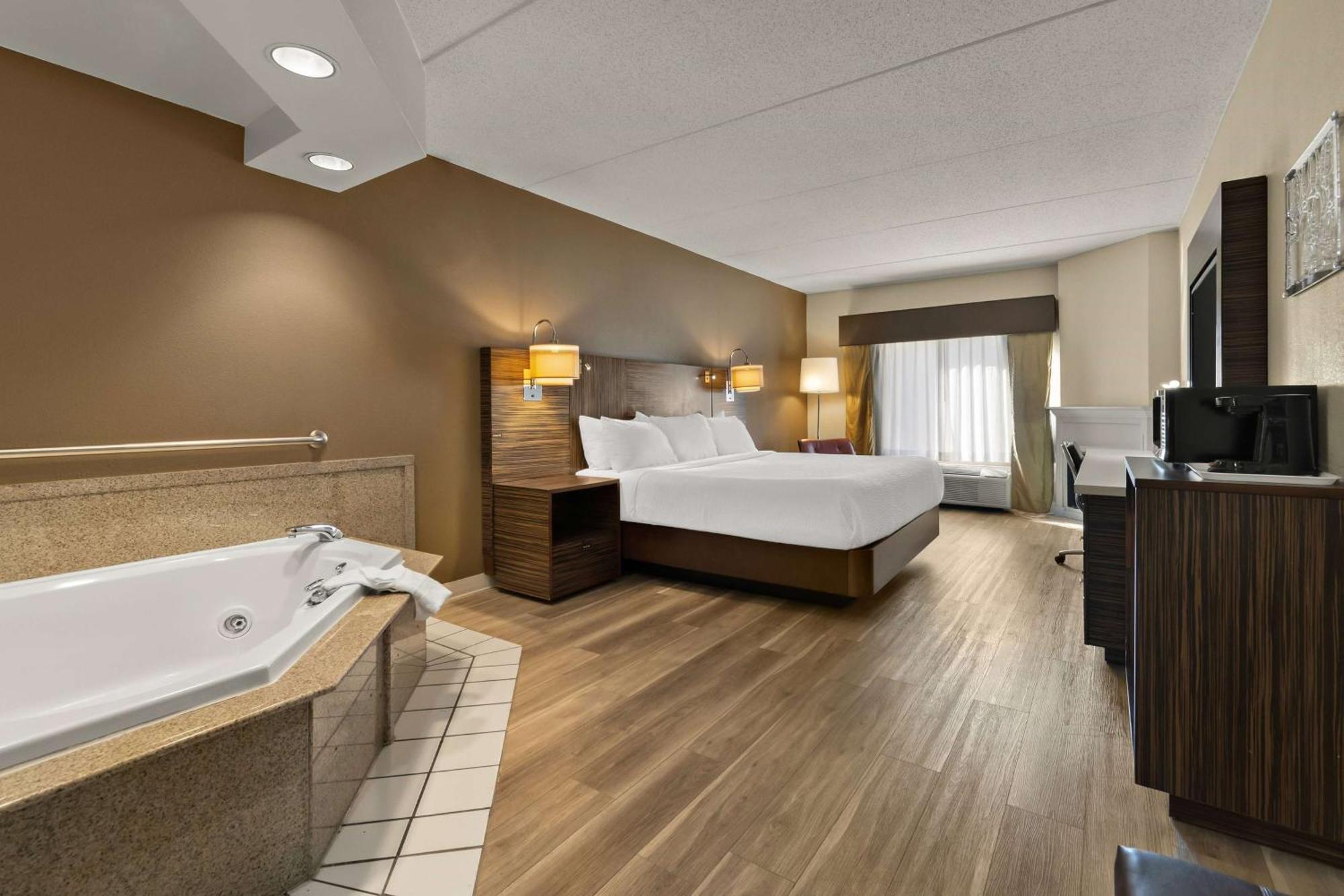 Ramada By Wyndham Harrisburg/Hershey Area Dış mekan fotoğraf