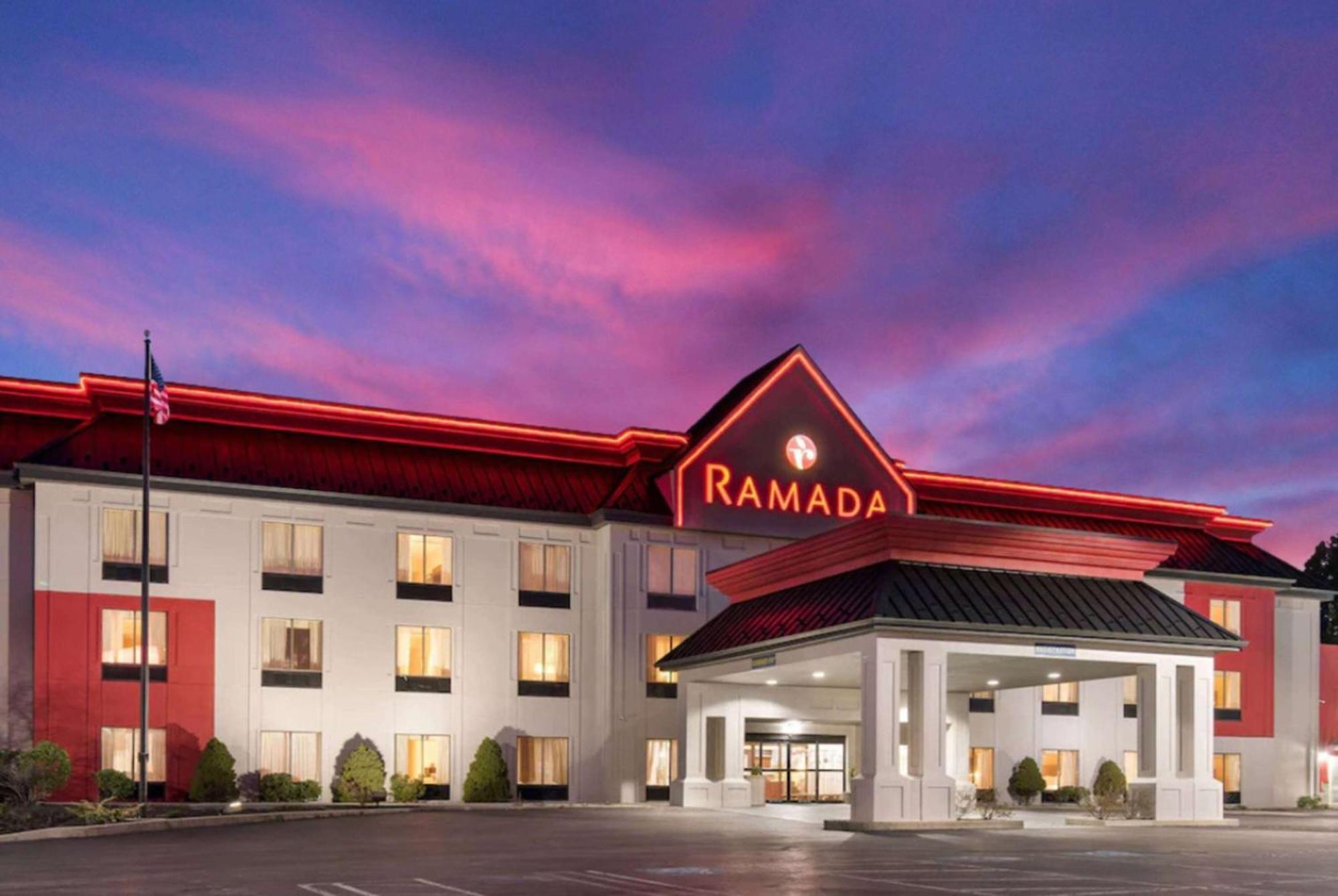 Ramada By Wyndham Harrisburg/Hershey Area Dış mekan fotoğraf